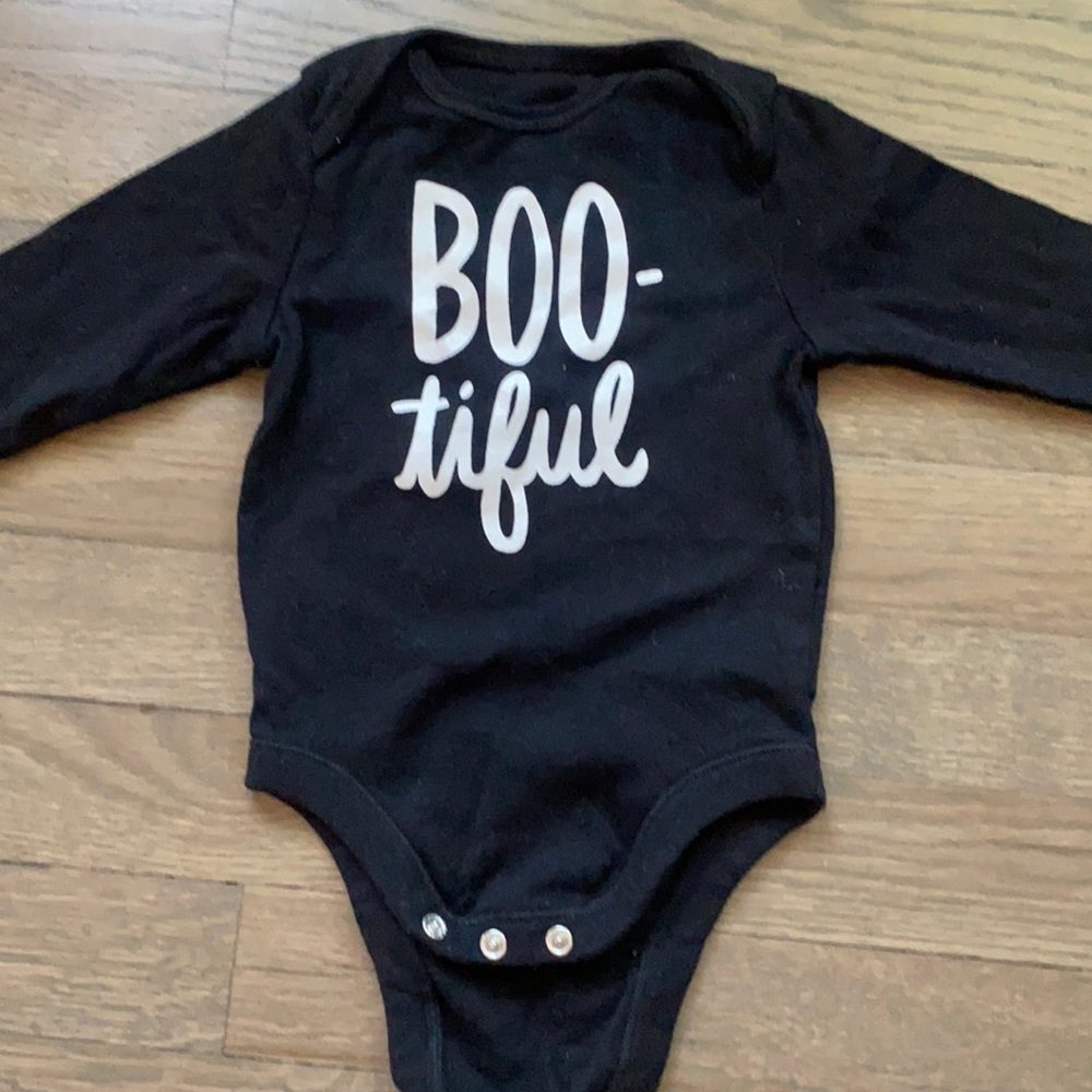 Halloween onesie size 3-6M